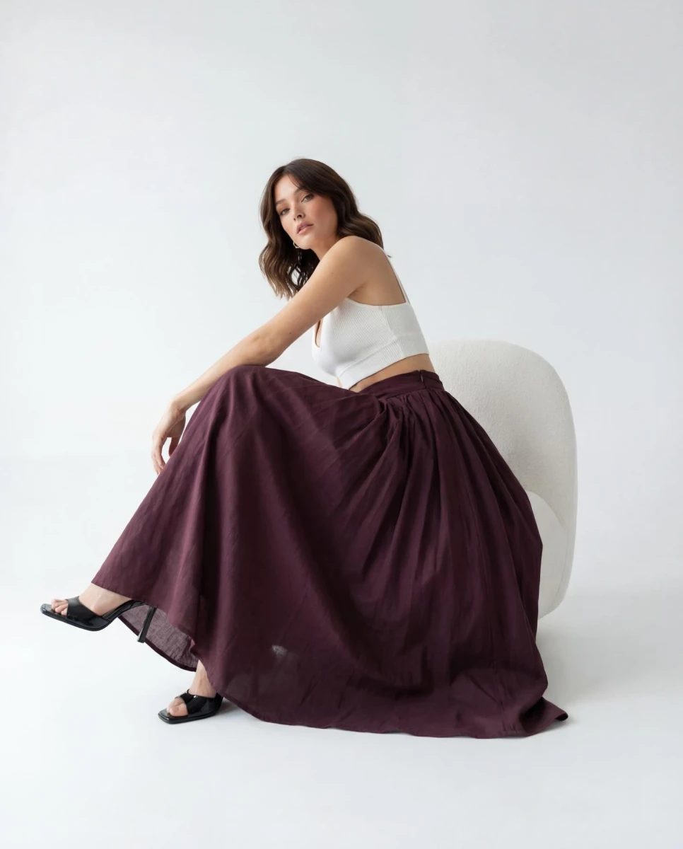 Kısa Top Detaylı Triko Üst ve Burgu Etek