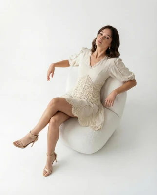 Dantel Detaylı Midi Elbise